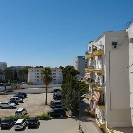 Ardjan Hotel 3*